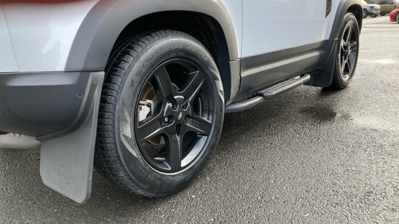 Land Rover Defender 90 Diesel 3.0 D250 Hard Top SE Auto